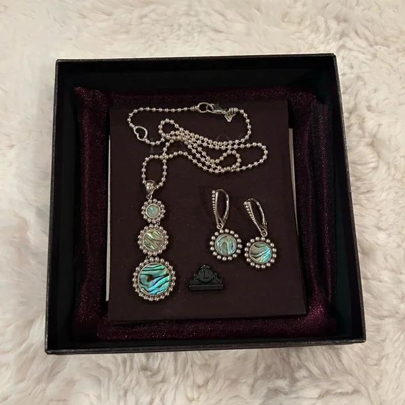 LAGOS Abalone Shell Pendant Necklace and Earrings Set - Like New - Picture 2 of 9